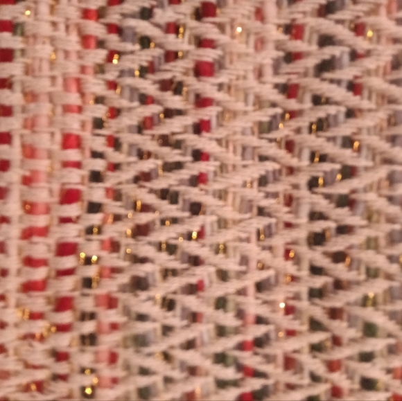 ASPEN Table Runner - Picture 4 of 12